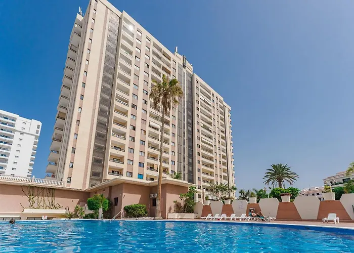 South Paradise Apartman *